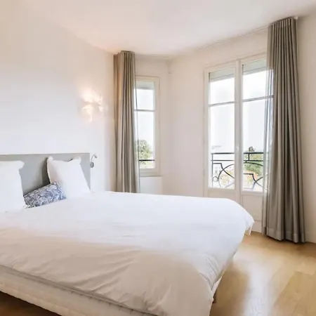 Central&spacious 2bd For 4 In Champs Elysees Paříž