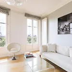Appartement Central&spacious 2bd For 4 In Champs Elysees *