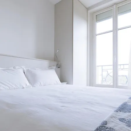 Central&spacious 2bd For 4 In Champs Elysees Apartman *