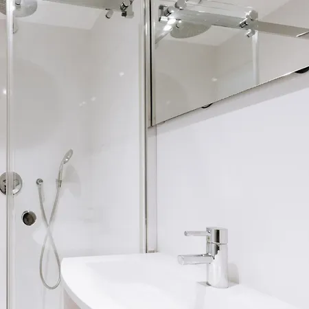 Central&spacious 2bd For 4 In Champs Elysees Apartman