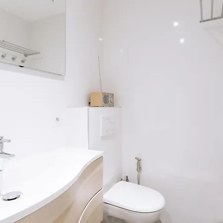 Apartman Central&spacious 2bd For 4 In Champs Elysees