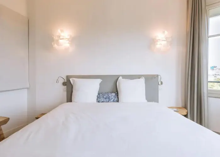 Central&spacious 2bd For 4 In Champs Elysees * Parijs