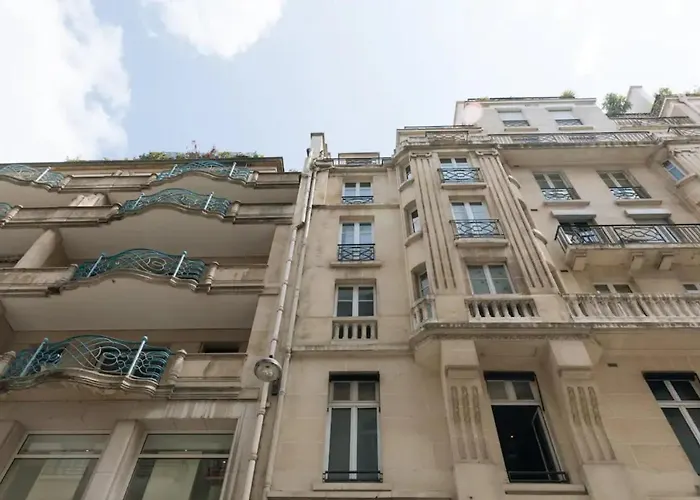 Central&spacious 2bd For 4 In Champs Elysees Appartement Parijs