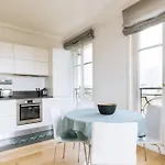 Lägenhet Central&spacious 2bd For 4 In Champs Elysees *